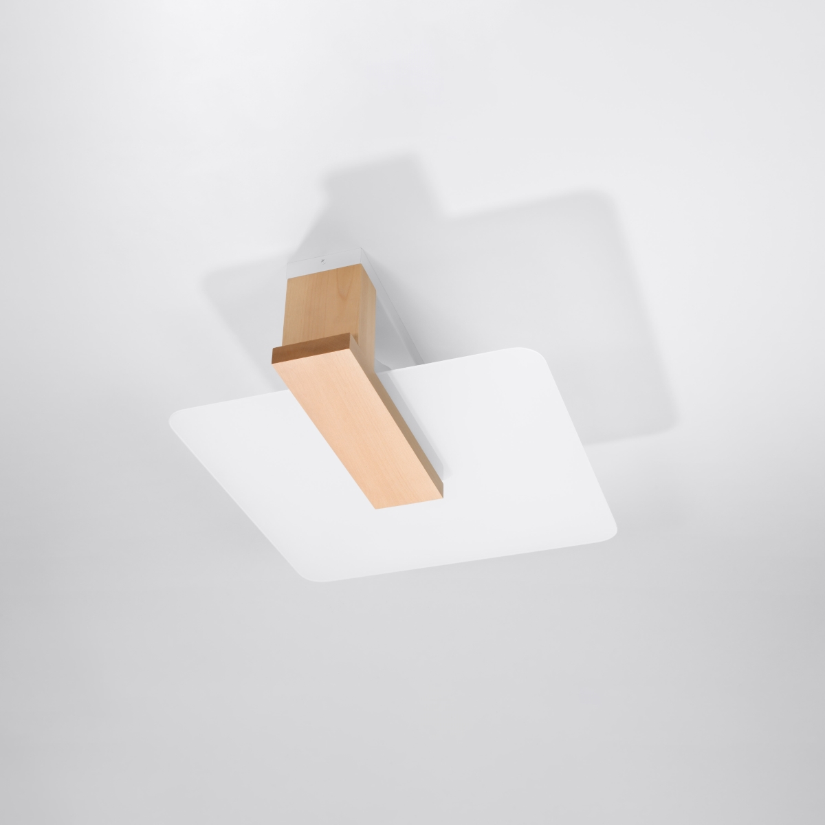 Stropna svetilka LAPPO iz naravnega lesa