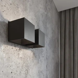 Stenska svetilka QUAD 2 črna (26x12x11cm)