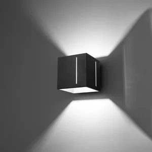 Stenska svetilka PIXAR črna (10x12x10cm)