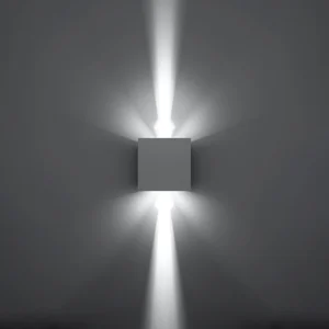 Stenska svetilka LUCA bela LED IP54 (10x10x10cm)