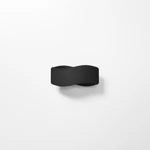 Stenska svetilka TILA 30 črna (30x11x13cm)