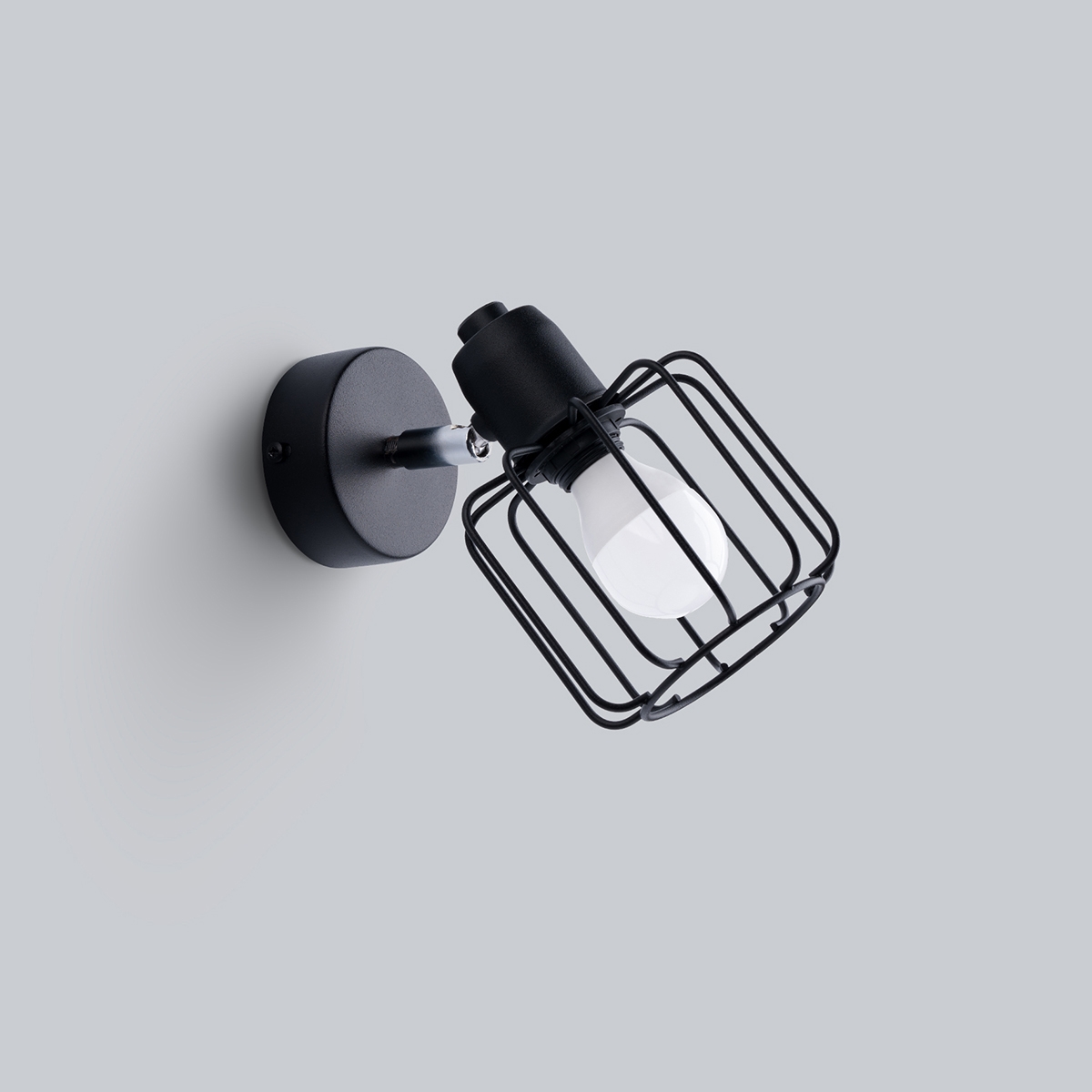 Stenska svetilka BELUCI 1 črna (14x15x18cm)