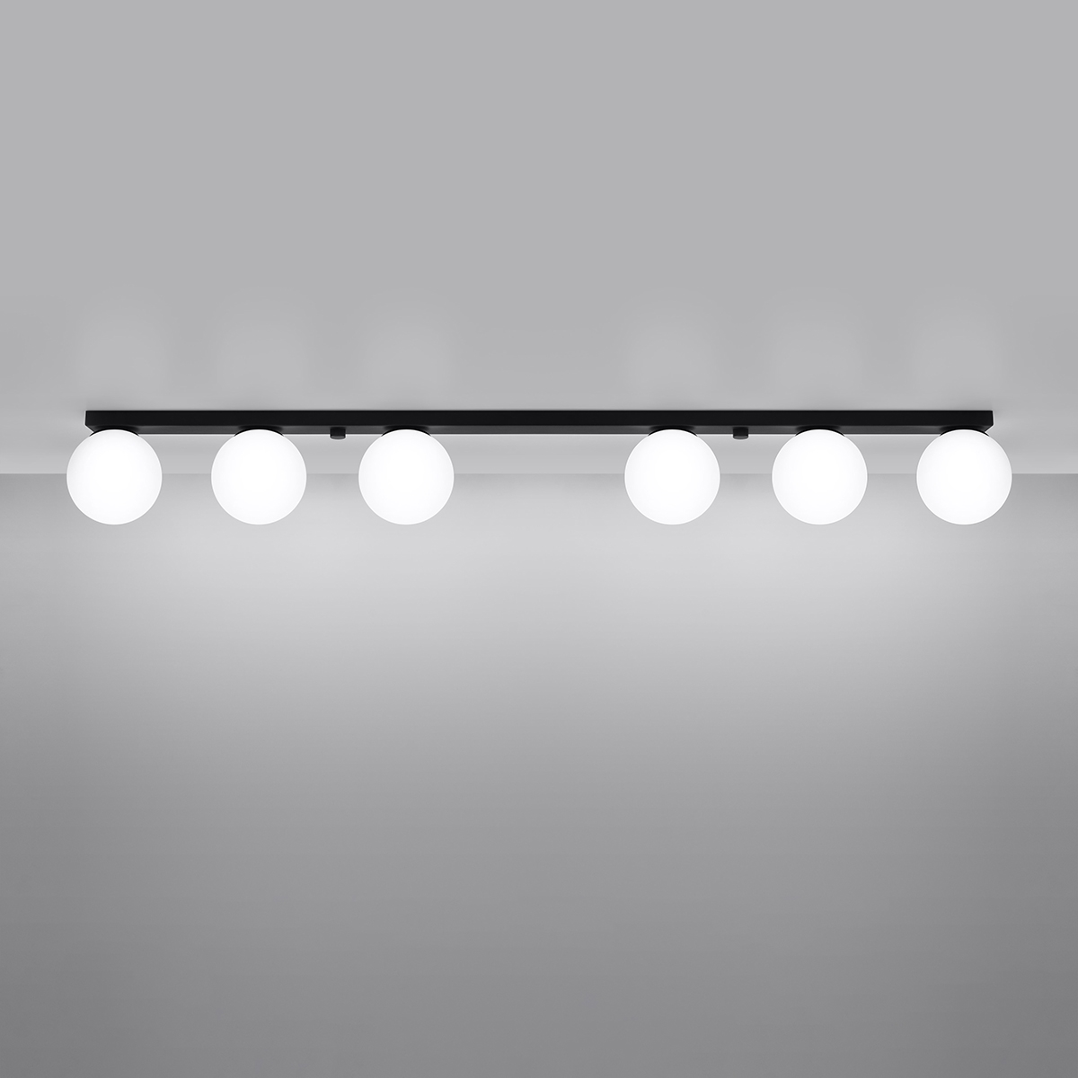 Stropna svetilka YOLI 6 črna (120x12x14.5cm)