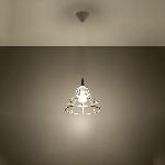 Obesna svetilka ANATA bela (25x25x95cm)